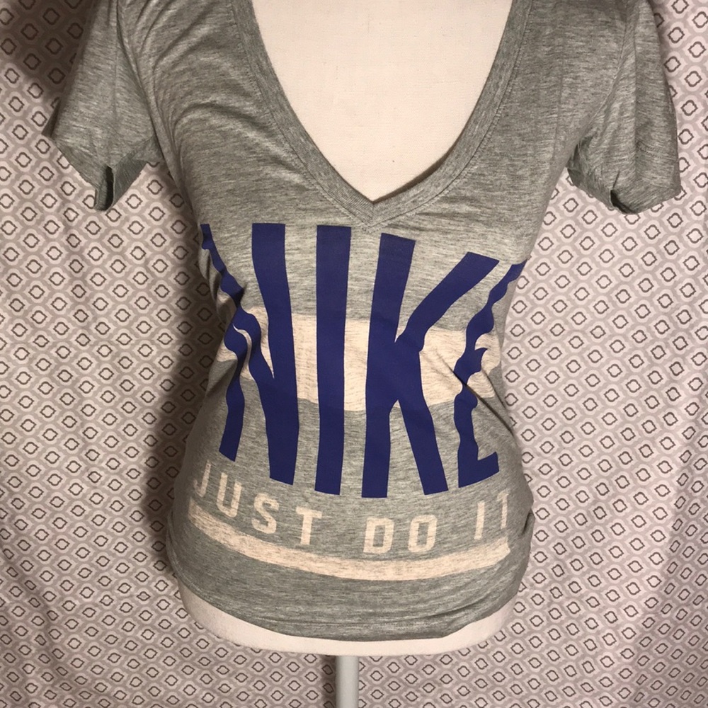 Nike T-shirt